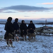 Les deux frères Laptander sont accompagné des deux fils de Victor.