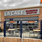 La façade du restaurant La Cage de Sept-Îles.