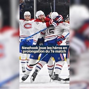 Alex Newhook c&eacute;l&egrave;bre son but avec ses co&eacute;quipiers.