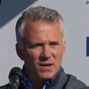Martin St-Louis a profit&eacute; du tournoi de golf du Canadien pour revenir sur les arriv&eacute;es de Chris Kreider et de Derek Lalonde dans l'organisation.
