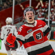 Logan Morrison célèbre un but.