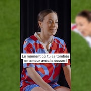 M&eacute;gane Sauv&eacute; parle &agrave; la cam&eacute;ra.