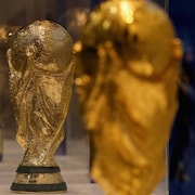 Le trophée de la Coupe du monde de la FIFA