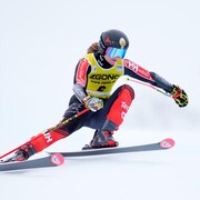 Elle est en pleine descente.