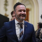 Mathieu Lacombe sur le parquet de l'Assemblée nationale.