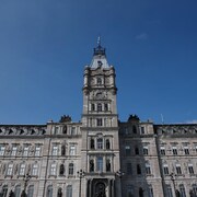 Le parlement vu de l'extérieur.
