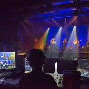 Un concert vu à partir de la régie. 