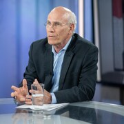 Michael Wernick sur le plateau de l'émission « Les coulisses du pouvoir ».