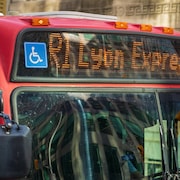Un autobus R1 Express.
