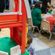 Des enfants jouent dans une garderie de Regina, en Saskatchewan, le 6 mars 2023.