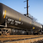 Un train transportant le pétrole. 