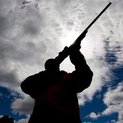 L'arme d'épaule est utilisée pour la chasse