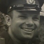 Youri Gagarine tout sourire. 