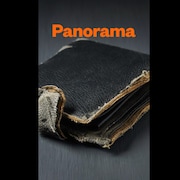 Un vieux portefeuille.
Le logo de l'émission radio Panorama.