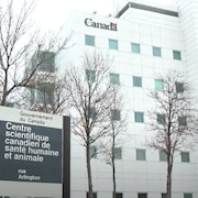 Vue de l'édifice où se trouve le laboratoire national de microbiologie à Winnipeg