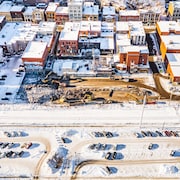 Une photo aérienne du site de l'ancien stationnement. 