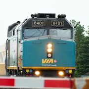 Un train de VIA Rail.
