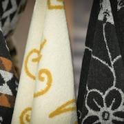 Des couvertures avec des motifs présentées à l'émission Dans l'oeil du dragon.
