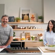 Jean-François Lévêque, semencier et Geneviève O'Gleman prennent la pose.