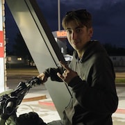 Un jeune de Chibougamau sur sa moto.