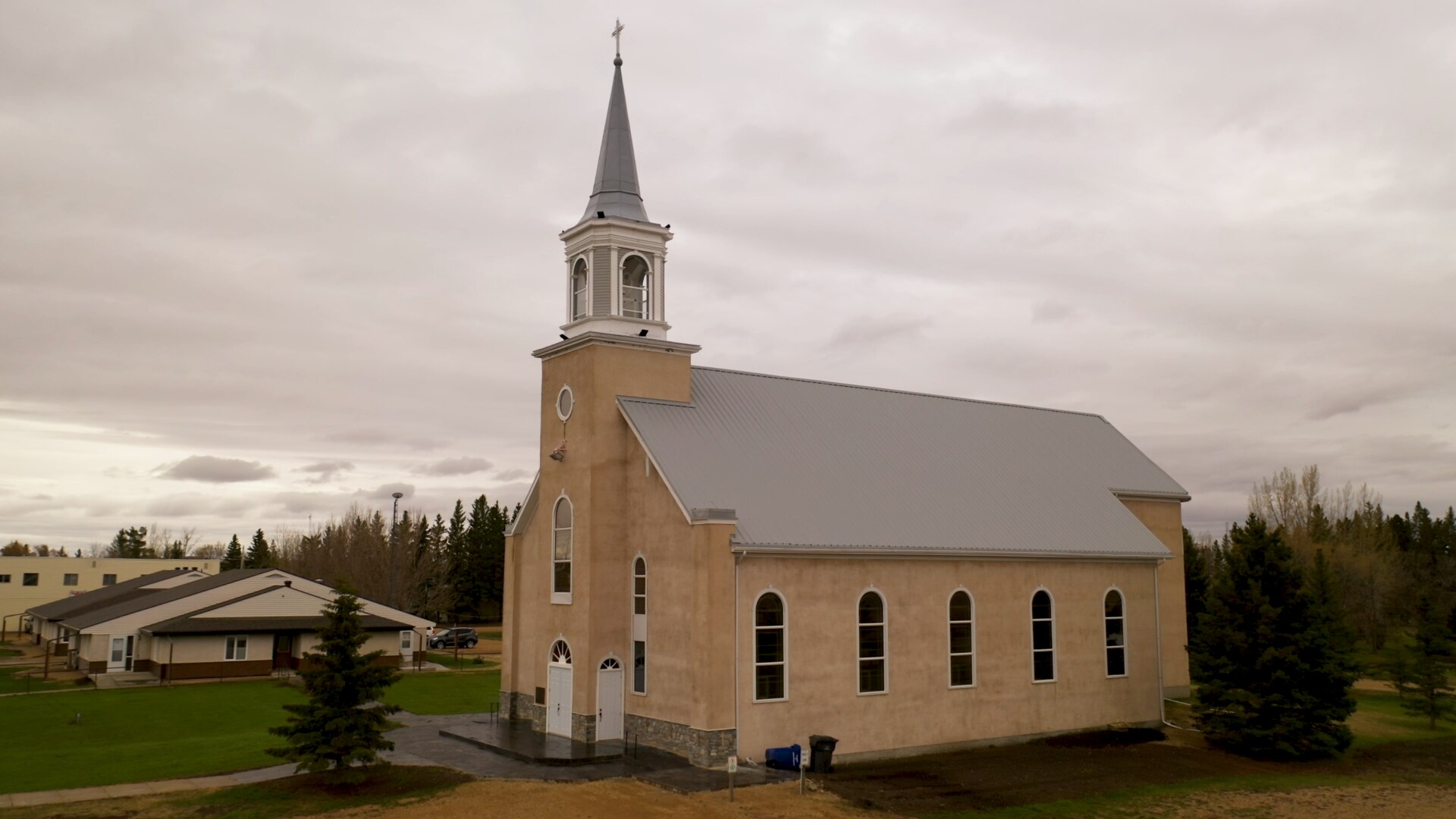 L'église de Zenon Park, en Saskatchewan, en mai 2022.