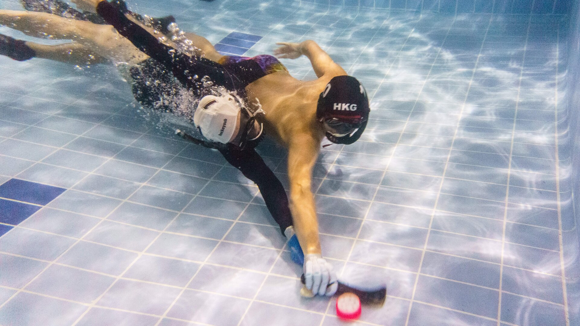 Du hockey sous l’eau Vidéos ICI RadioCanada.ca