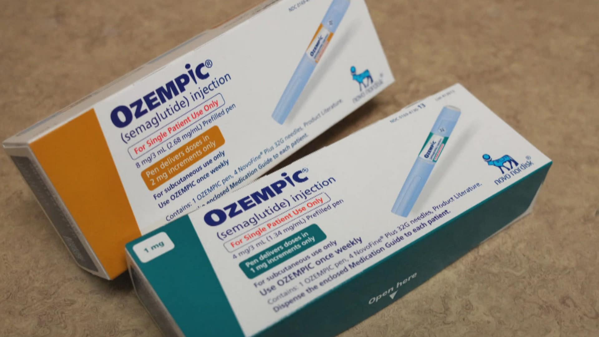 Deux boites d'Ozempic, un médicament injectable