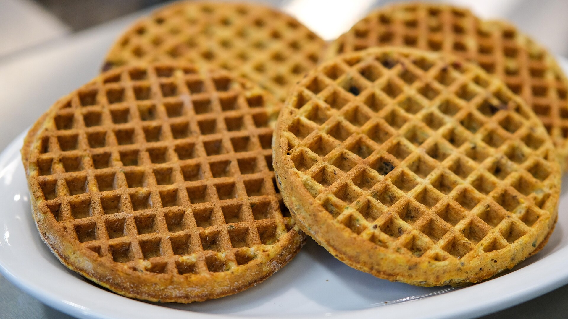 Des gaufres dans une assiette. Des gaufres dans une assiette.