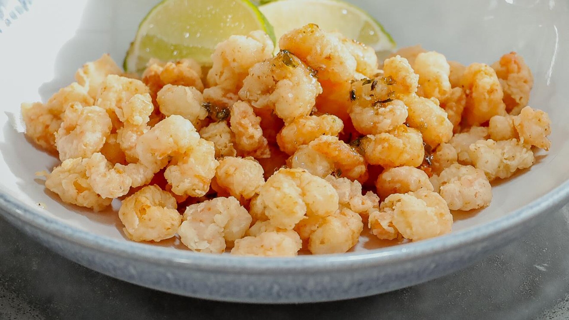 Crevettes popcorn et sauce au miel Mordu