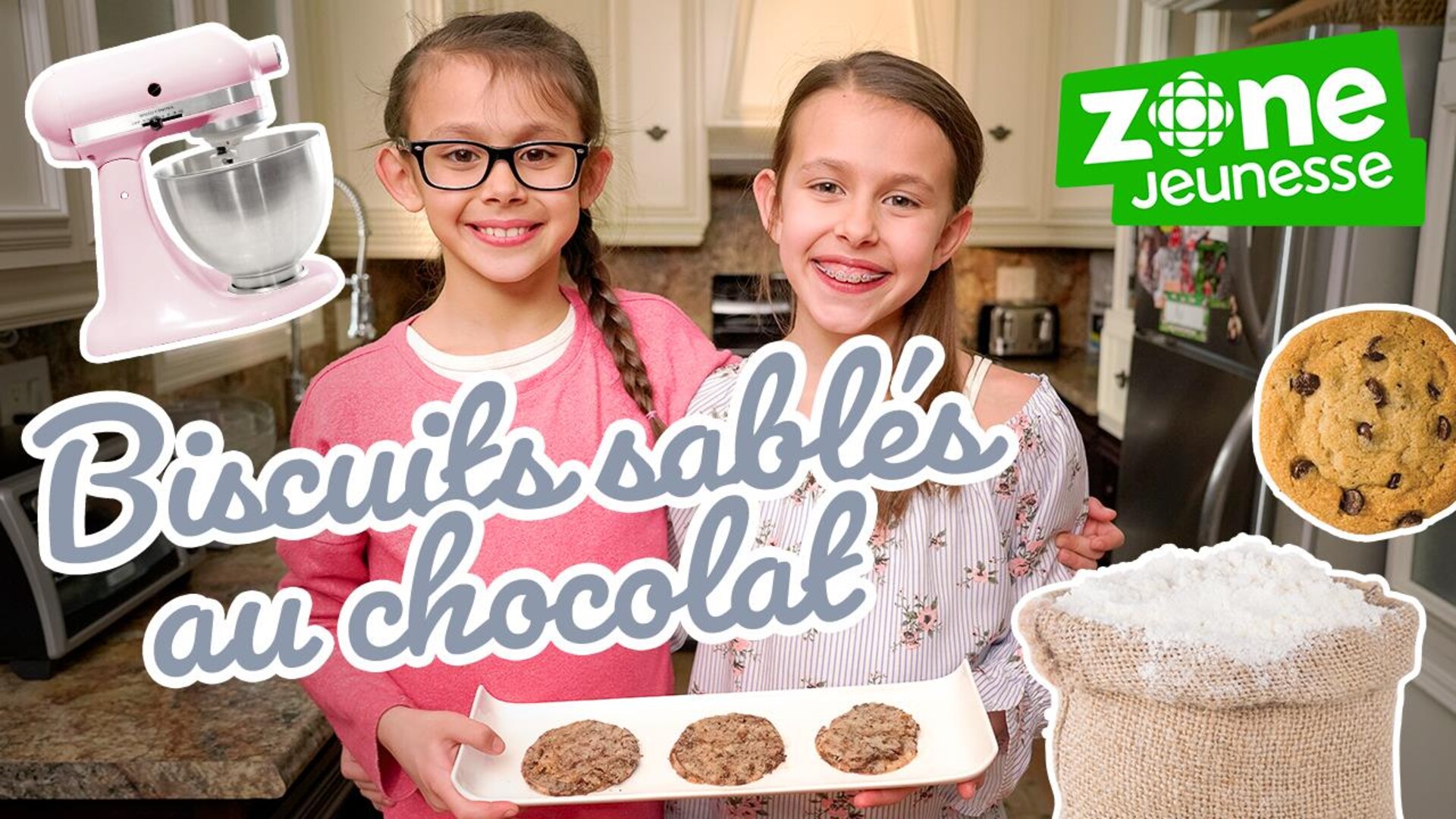 Elles nous regardent en souriant et présentent leur plats de sablés.