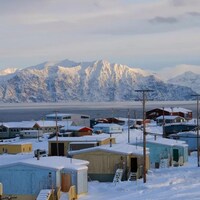 Un village dans l'Arctique.