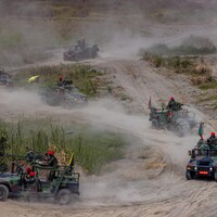 Des soldats taïwanais participent à un exercice militaire en cas d'invasion de l'île par l'armée chinoise.
