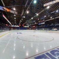 La patinoire du Centre Georges-Vézina.