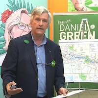 Daniel Green lors d'une conférence de presse.