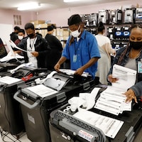 Des machines à voter de Dominion Voting Systems dans la ville de Détroit, aux États-Unis.