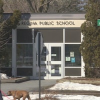 La façade de la Division des écoles publiques de Regina.