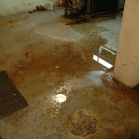 Le sous-sol de l'ancien Centre de formation de la GRC à Kemptville couvert d'eau.