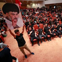 Les partisans de Moqtada Sadr occupent le parlement.