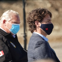 Le premier ministre Justin Trudeau était en compagnie de Doug Ford vendredi.
