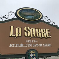 L'affiche de Bienvenue à l'entrée de la Ville de La Sarre.