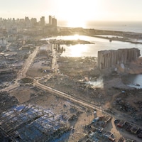 Vue aérienne des dégâts causés par les explosions de Beyrouth.