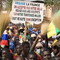 Manifestation antifrançaise dans la capitale du Mali, Bamako, en février 2022.
