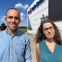 Les sociologues Mathieu Wade et Michelle Landry, à Moncton, le 15 août 2022.