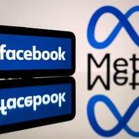 Montage des logos de Facebook et de Meta.