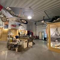 Photo de l'intérieur du Musée de l'aviation de Sainte-Marie.