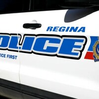 Portière d'une voiture de police de Regina. 