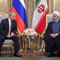 Pendant que les États-Unis enquêtent sur le rôle de Moscou lors de la présidentielle, l'homme fort du Kremlin consolide ses relations avec l'Iran.