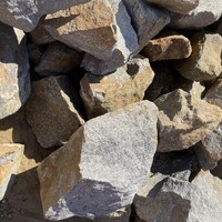 Des roches contenant du graphite.