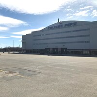 Le stationnement du Colisée Pepsi.