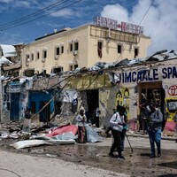 Un bâtiment détruit après un siège meurtrier de 30 heures par les djihadistes à Mogadiscio.